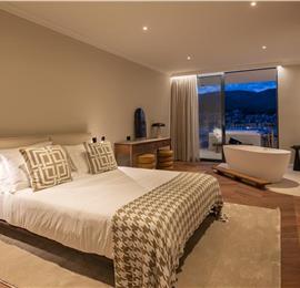 Selection of 5 bedroom seafront villas with pool on Ciovo near Trogir, sleeps 10